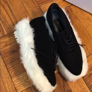 Low Classic white fur loafer